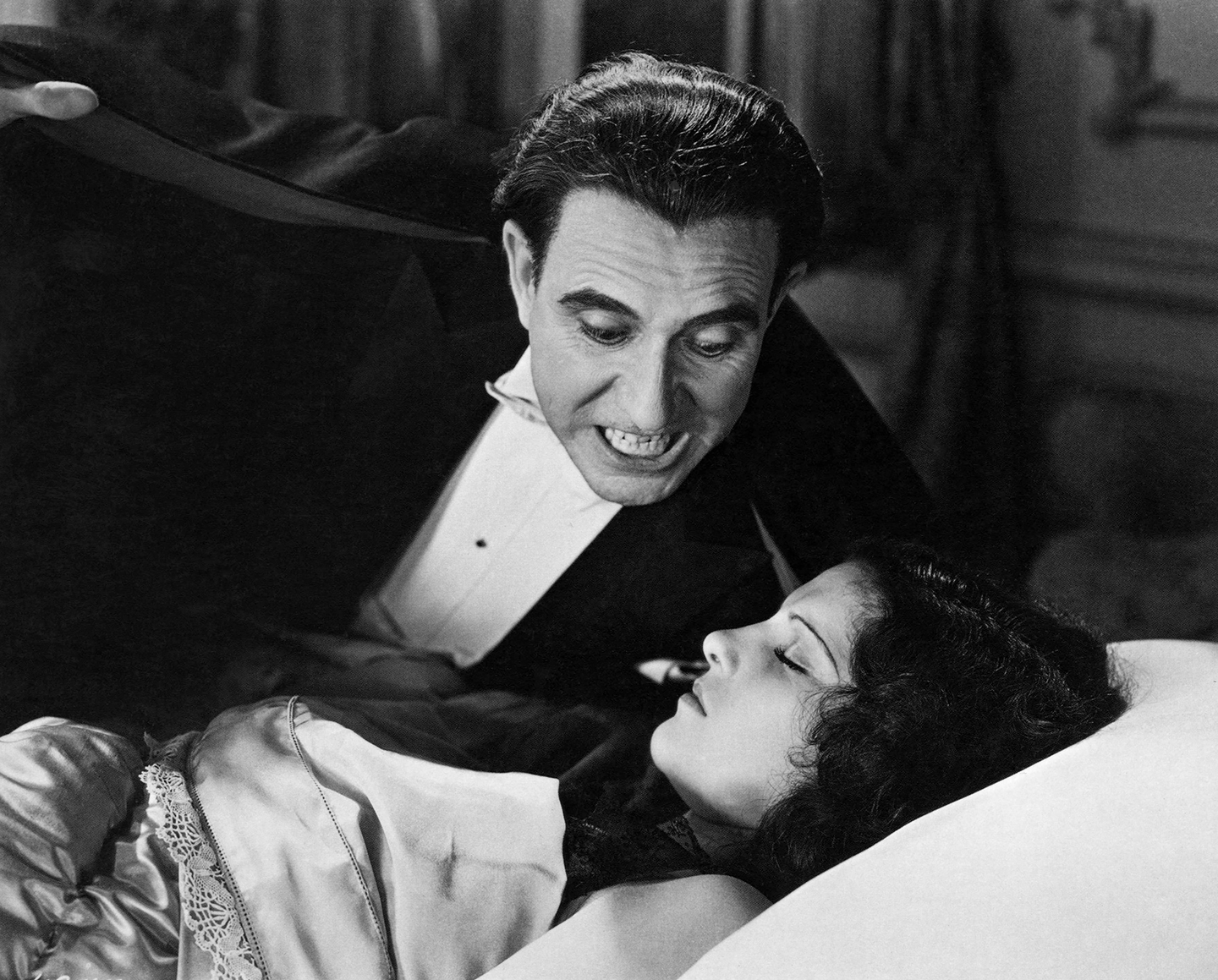 Gala de Decernare a Premiilor Dracula Film Festival 2024  – Cineconcert  Gary Lucas plays „Spanish Dracula” (1931)